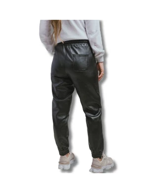 Calça jogger em pelica