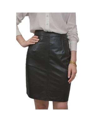 saia em couro omk