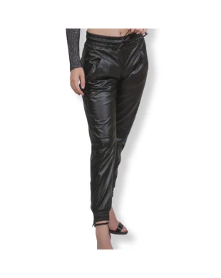 Calça jogger em pelica