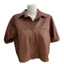 Camisa Cropped em Pelica Manga Curta Caramelo